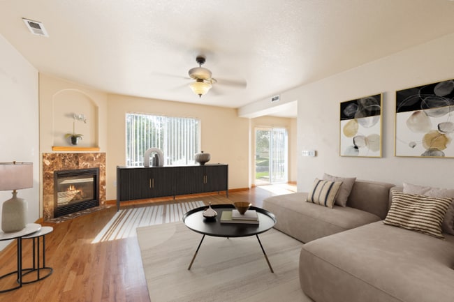 Building Photo - 850 S Overland Trail Rental