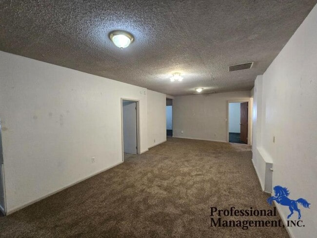 Photo - 6 bedroom in Billings MT 59101