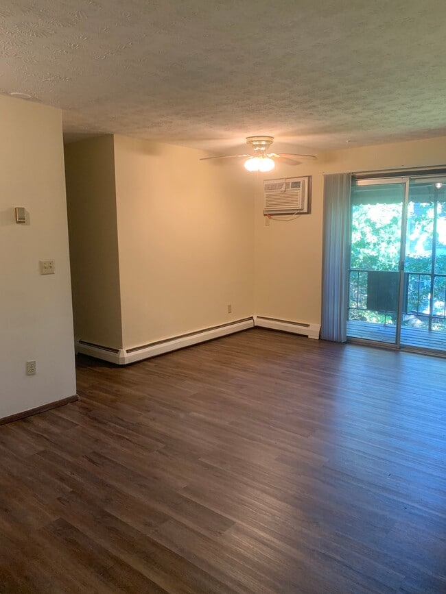 Photo - 2065 Sutton Ave