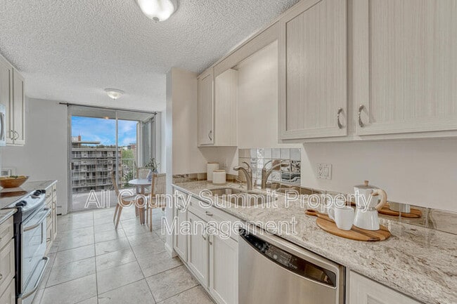 Photo - 4800 E Hale Pkwy Unidad #802