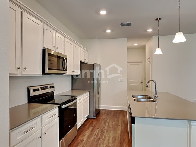 Photo - 1115 Walden Pond Dr