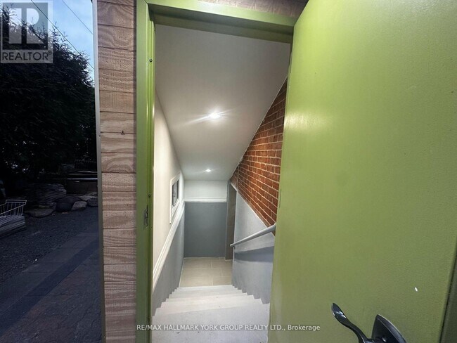 Photo - 420 Osborne St