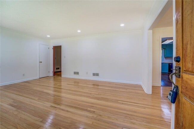 Photo - 1288 Elva Dr SW