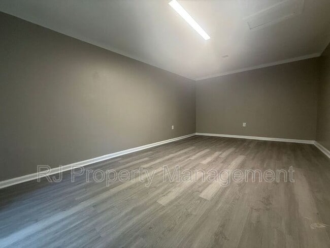 Photo - 3981 Maynard Dr
