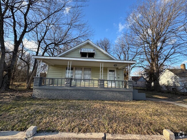 Building Photo - 2 Bed 1 Bath House in Paducah