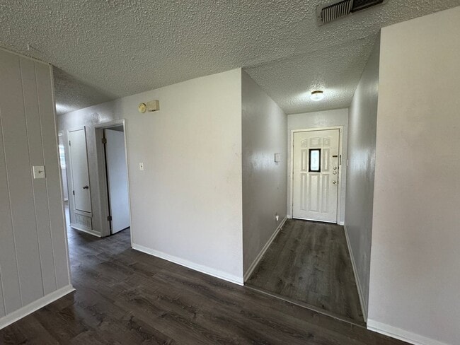 Photo - 1402 Hammond Dr