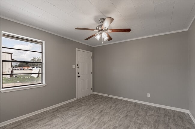 Photo - 2809 Sam Houston Ave Unit 6