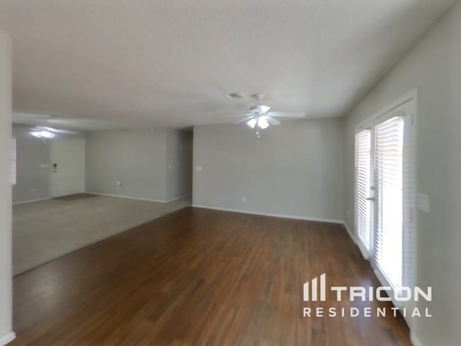 Photo - 8931 W Cinnabar Ave