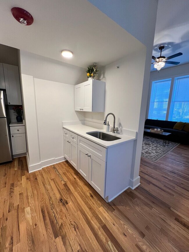 Photo - 106 E Broad St Unit Apt 2