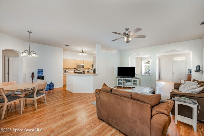 Photo - 1630 Sun Gazer Dr