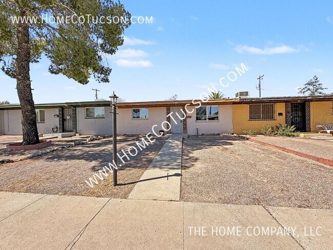 Photo - 1430 E Iowa Dr