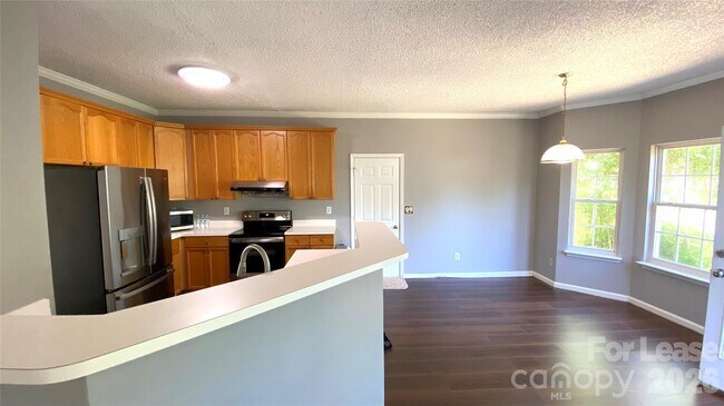 Photo - 127 Meadow Pond Ln