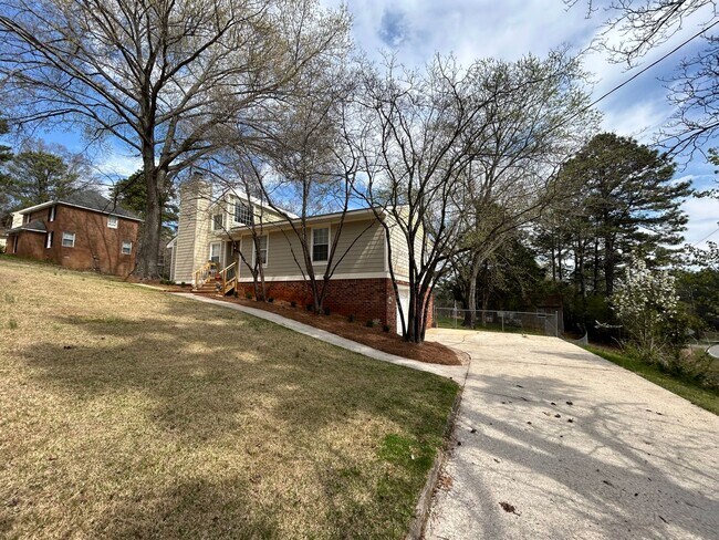 Photo - Cozy 3/2 with bonus in East Rome- $1,995