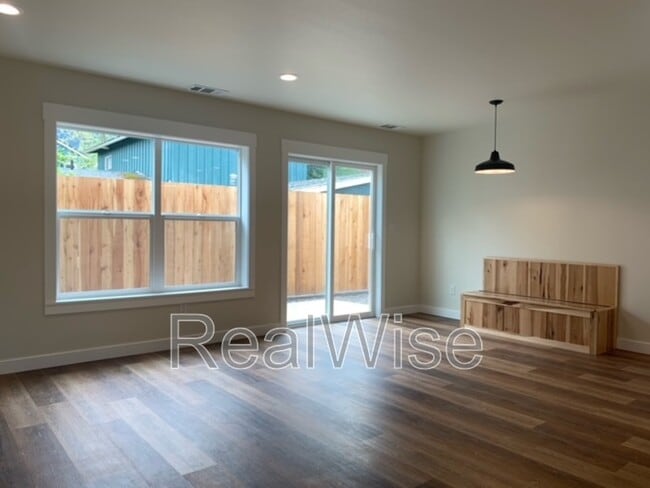 Photo - 1184 Fruitdale Dr