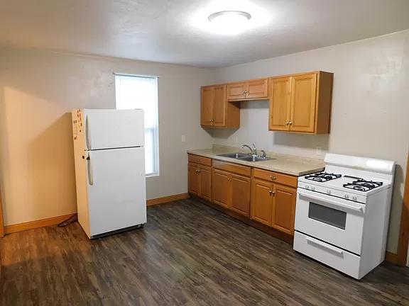 Photo - 1408 Logan Ave