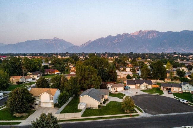 Photo - Great 4 Bd 3 Bath Home in Sandy