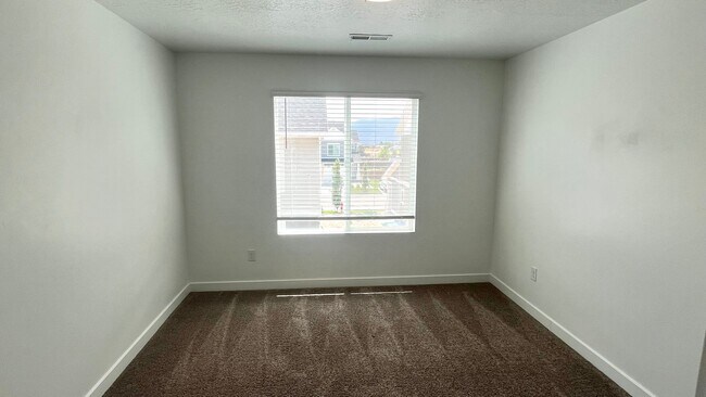 3579 Cornfield Dr