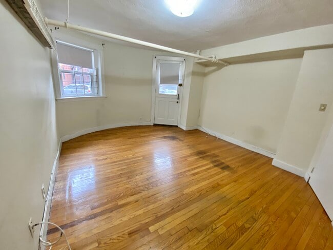 Photo - 1589 Beacon St Unit B