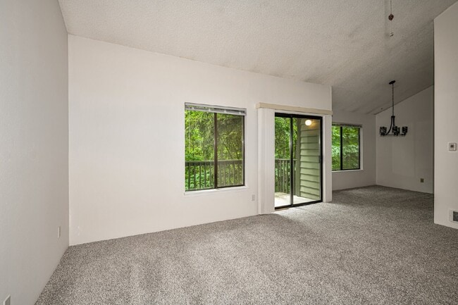 Photo - **Beautifully Updated 2-Bedroom, 2-Bath Condo in Prime Kirkland Location** Unit #305