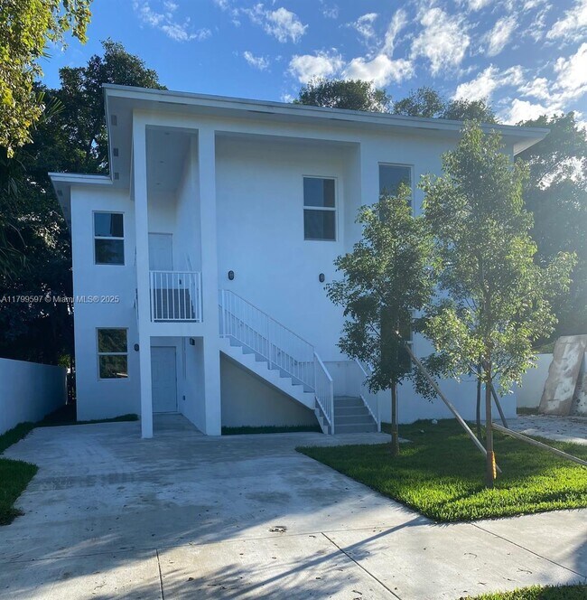 Photo - 1482 NW 46th St Apartamento Unidad B