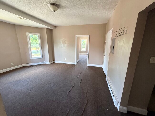 family room facing room 1 - 51 Seyms St Unit 2