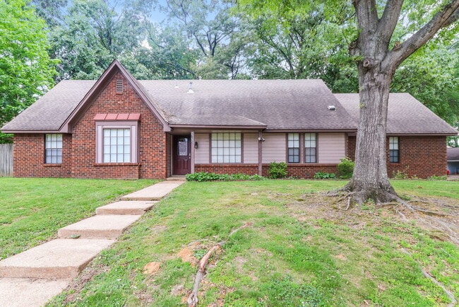 Building Photo - 5672 Remsen Ave
