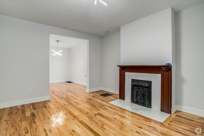 Building Photo - Newly renovated spacious high-ceilinged ho... Rental