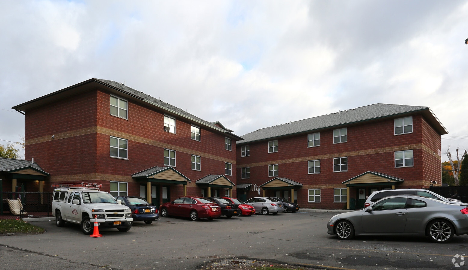 Photo - Joslyn Court III Apartments