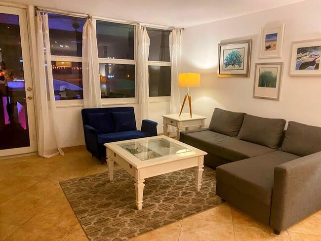 Photo - 305 N Pompano Beach Blvd Unidad 706