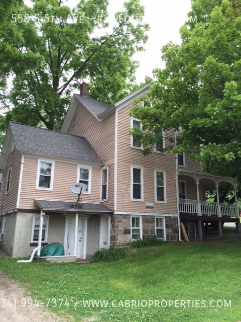 Photo - 558 S 5th Ave Unidad #2- Four Bedroom