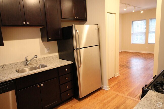 Building Photo - 6971 N Greenview Ave Unit 2S Rental