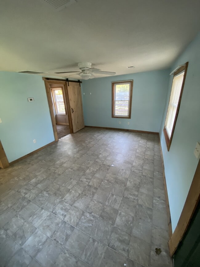 Photo - 214 E Williams St