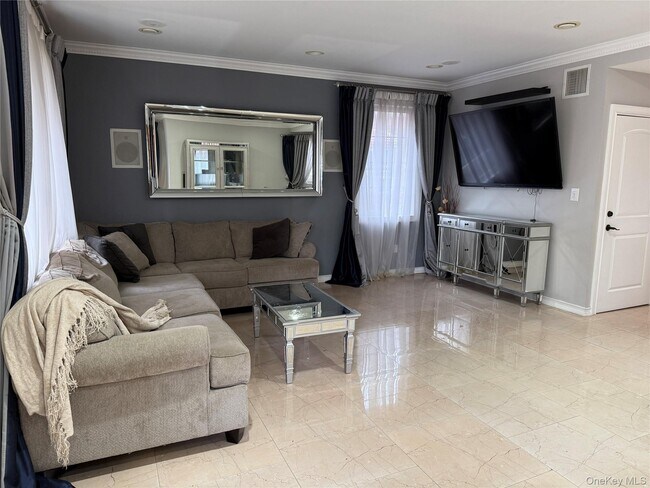 Photo - 65-29 168th St