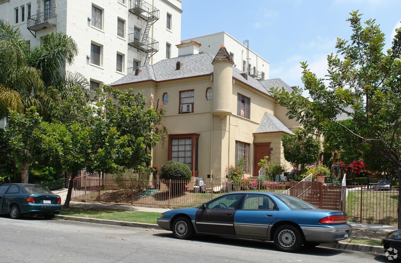 Photo - 848 S Hobart Blvd