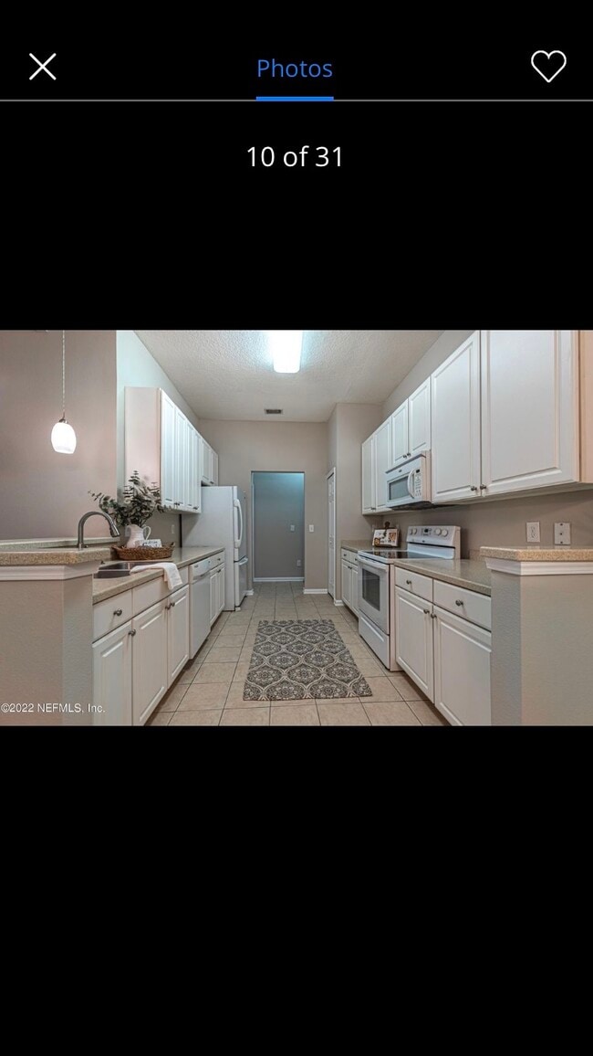 Kitchen - 9390 Underwing Way Unit 8