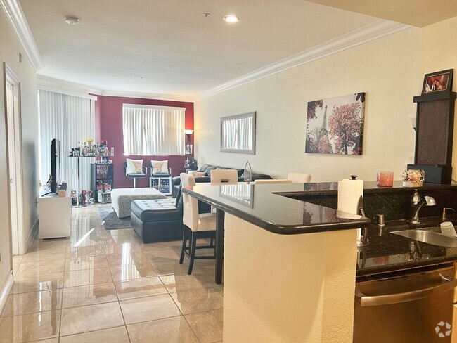 Building Photo - Meridian FURNISHED 2 BDR /2 BATH Luxury Co... Rental