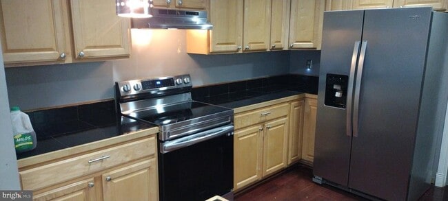 Photo - 936 Longfellow Ct