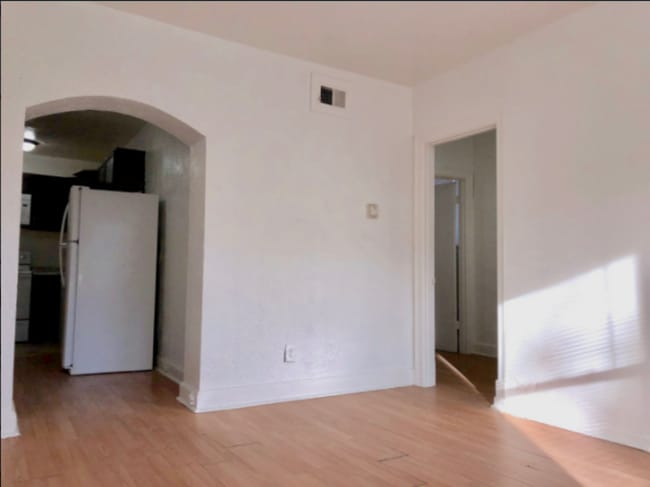 Photo - 5001 Tholozan Ave Unit 1W