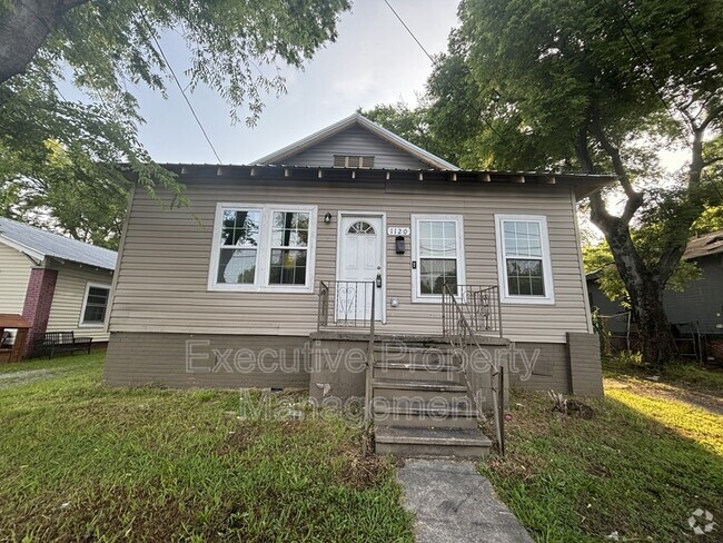 Building Photo - 1120 Elm Ave Rental