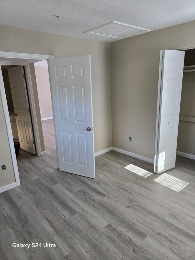 Building Photo - 108 Tacoma Rd Unit 108