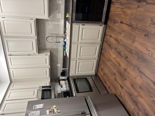 Photo - 300 Walnut St