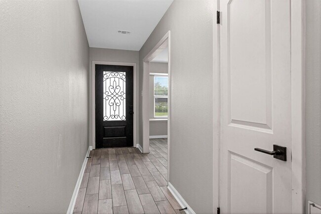 Photo - 3600 W Davis St