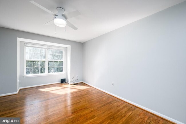 Photo - 105 Brenwick Ct