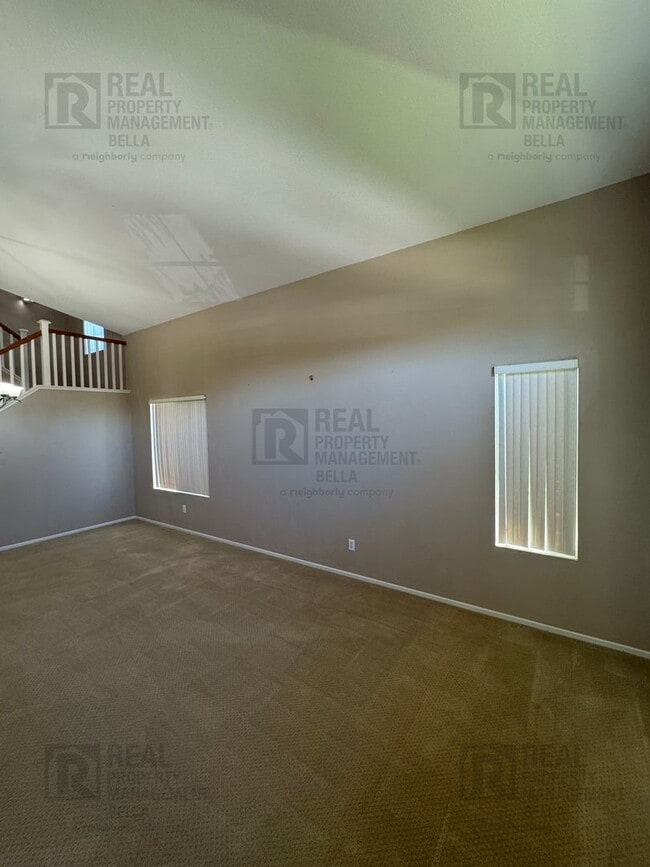 Photo - 756 Conlon Dr