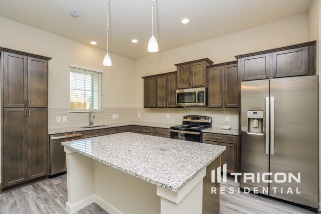 Photo - 9835 Willow Creek Commerce Dr