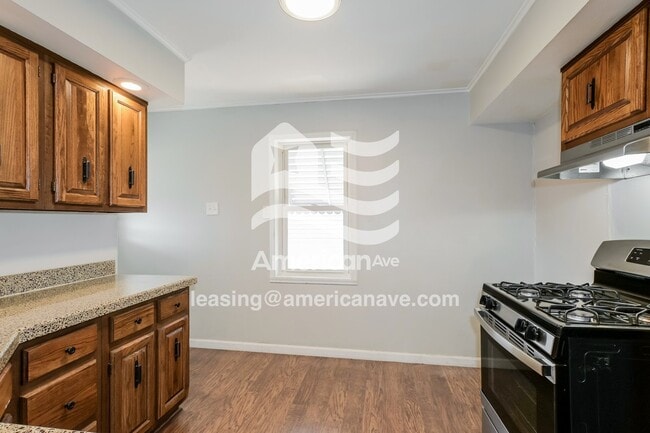 Photo - 9016 Burton Ave
