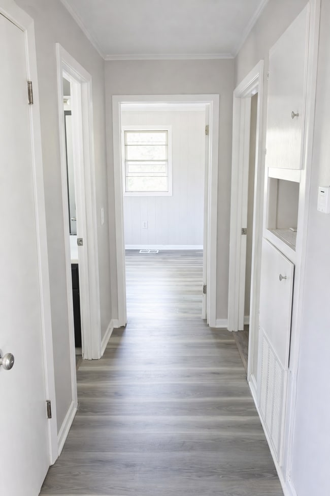 Photo - 547 Holly Dr