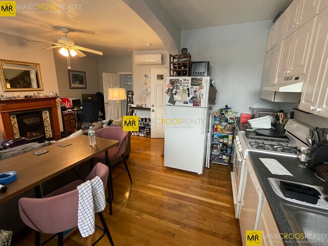 Photo - 235 Northampton St Unit 2