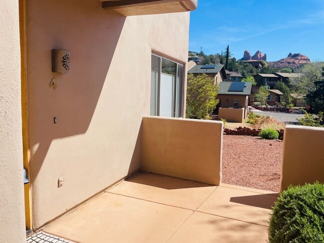 Photo - 520 Jordan Rd