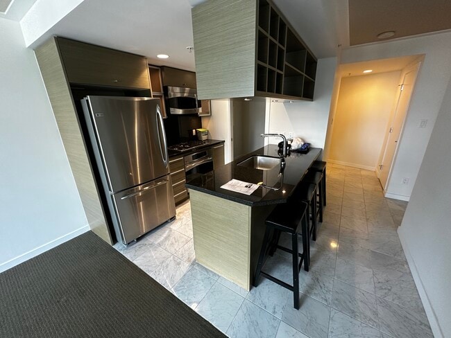 Photo - 1701-833 Seymour Street Unit 1701
